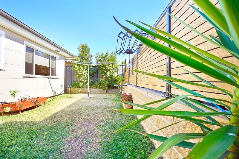 65 & 65A Russell Street EMU PLAINS 11