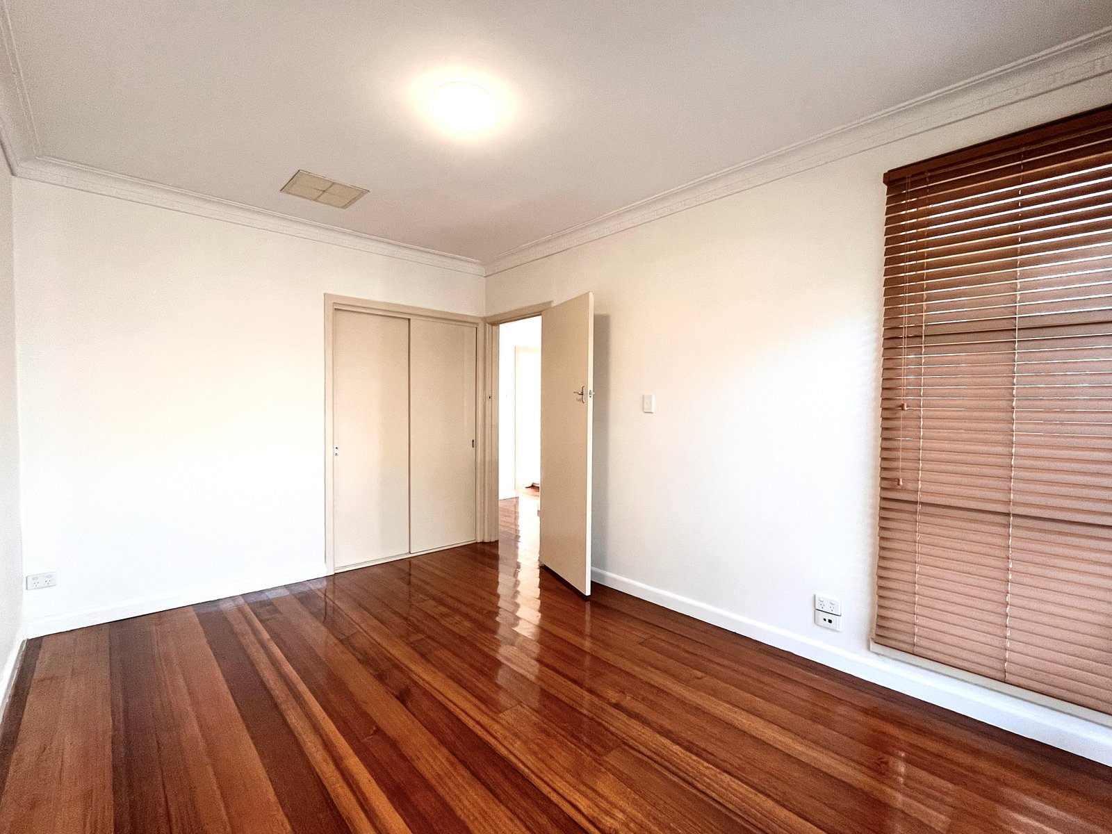 Gallery: 6/5-7 Alcala Avenue