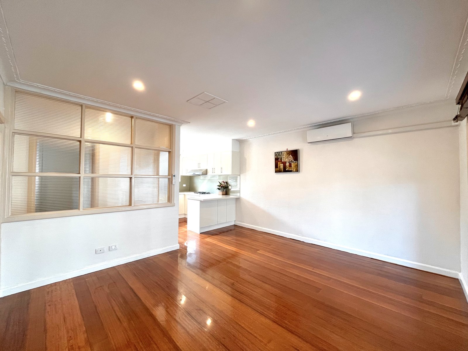 Gallery: 6/5-7 Alcala Avenue