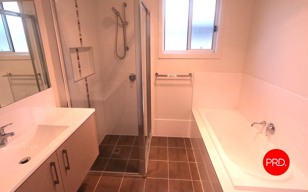 65 Arkley Avenue CLAYMORE 8