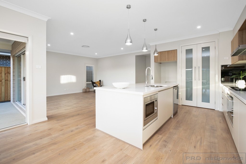 65 Billabong Parade CHISHOLM 6