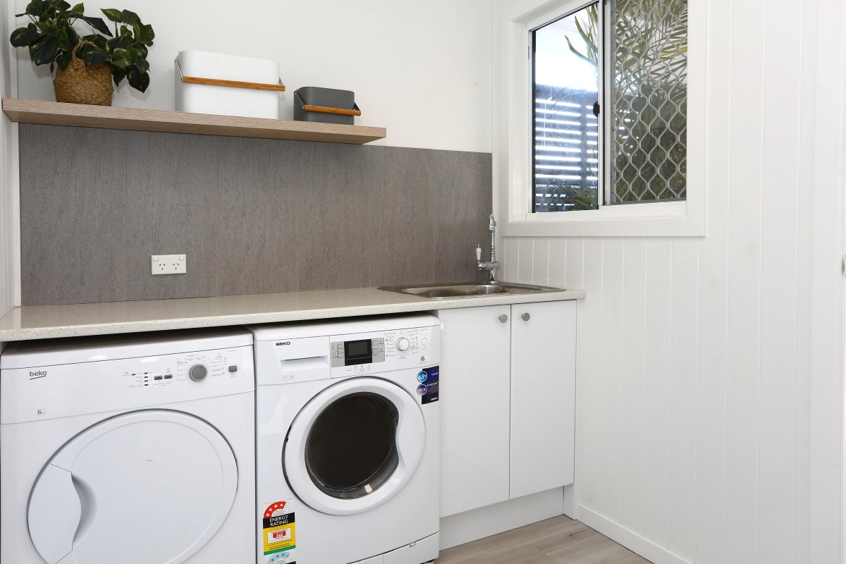 65 Central Street LABRADOR 12