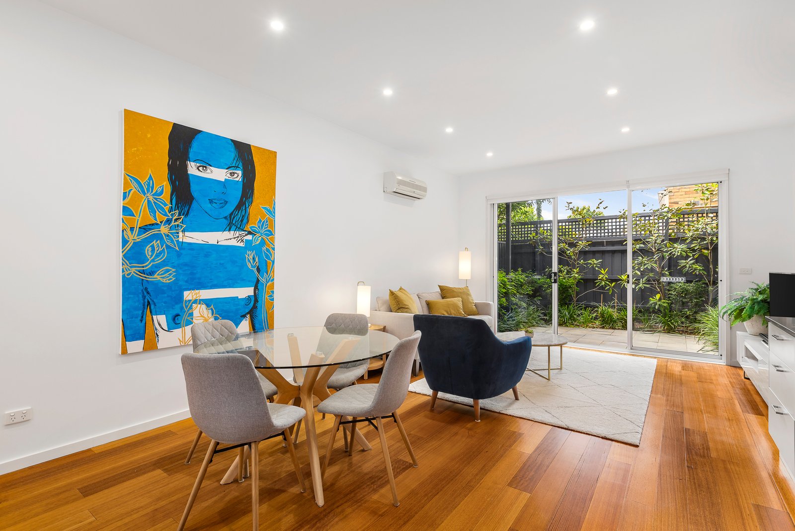 Gallery: 6/5 Collington Avenue