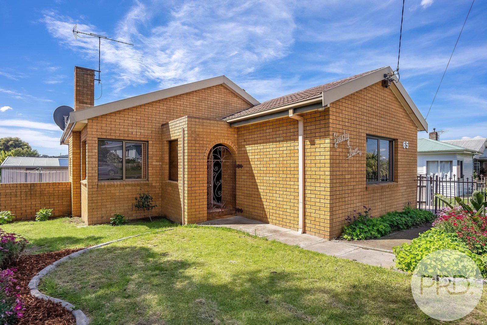 65 Edinburgh Crescent GOODWOOD 1