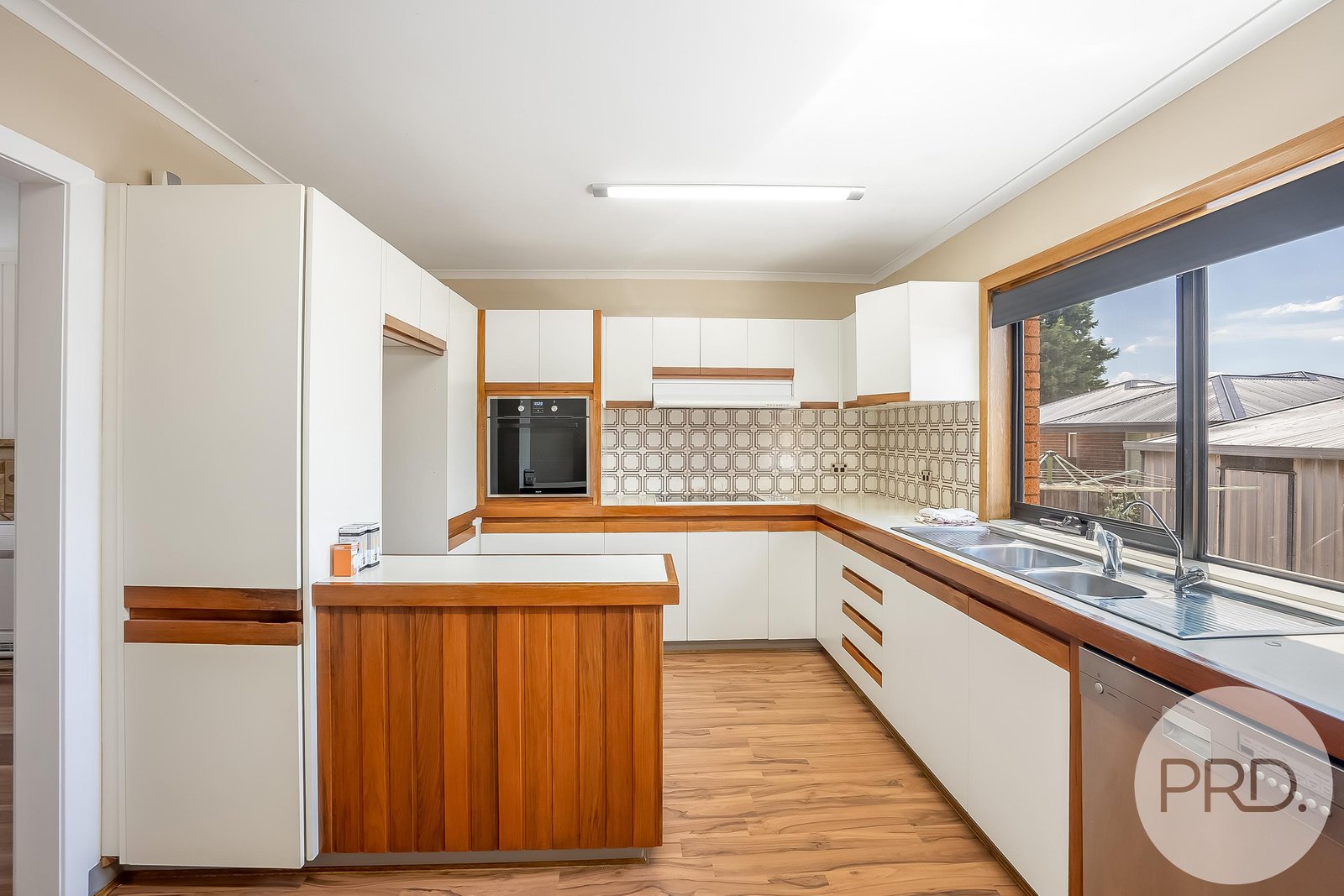 65 Edinburgh Crescent GOODWOOD 2