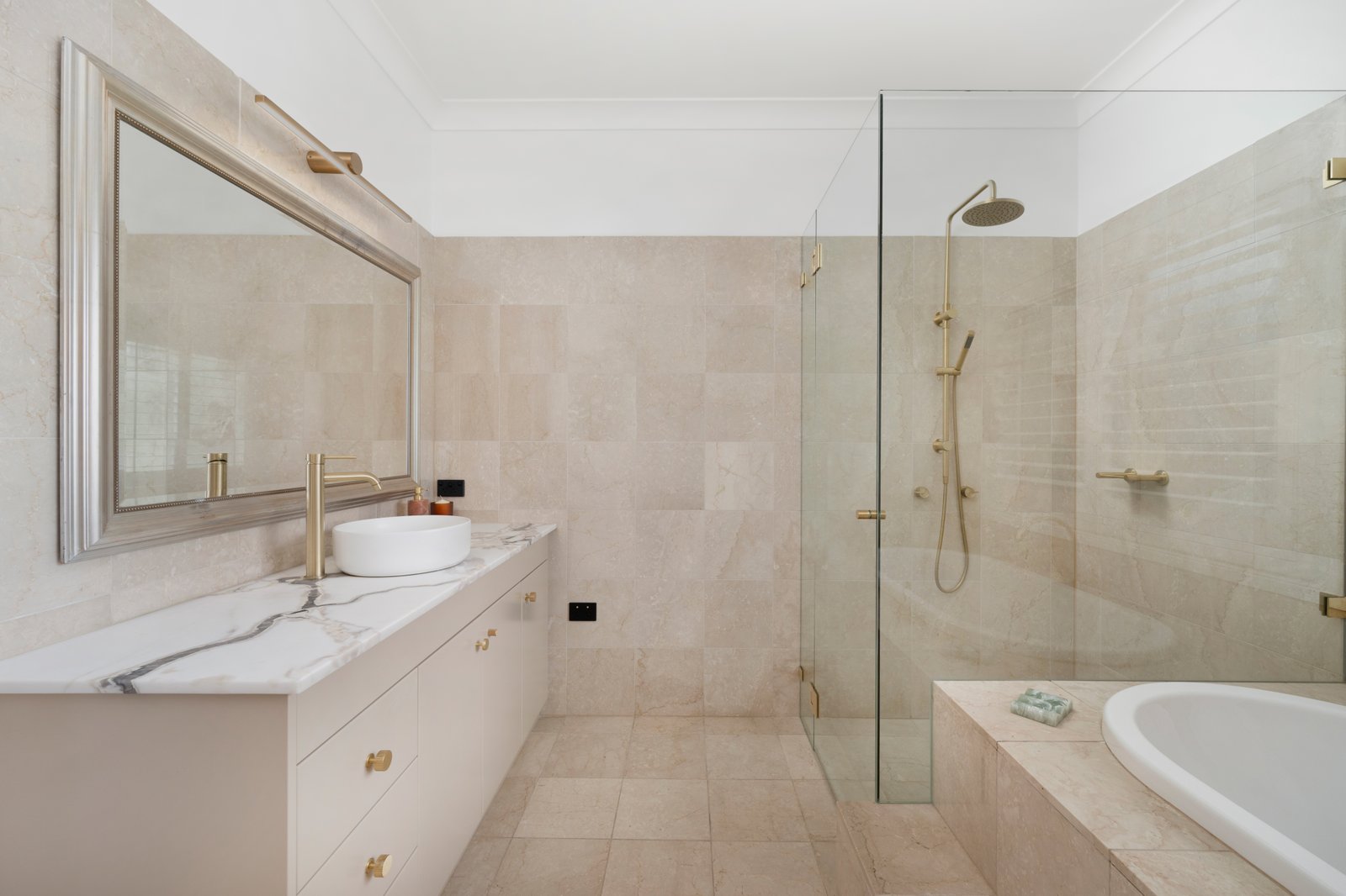 65 Forest Hill Drive OAKHAMPTON HEIGHTS 25