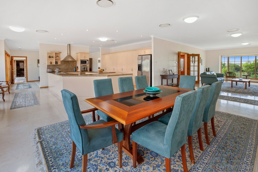 65 Forest Hill Drive OAKHAMPTON HEIGHTS 11