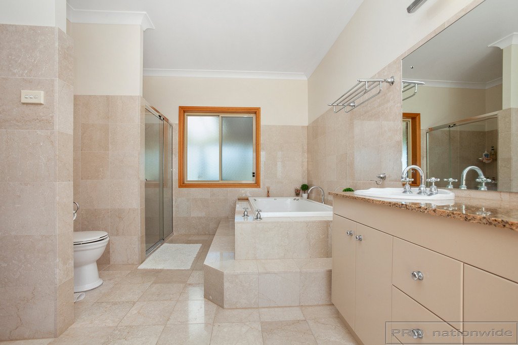 65 Forest Hill Drive OAKHAMPTON HEIGHTS 19