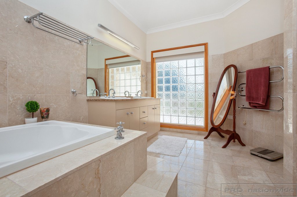 65 Forest Hill Drive OAKHAMPTON HEIGHTS 21