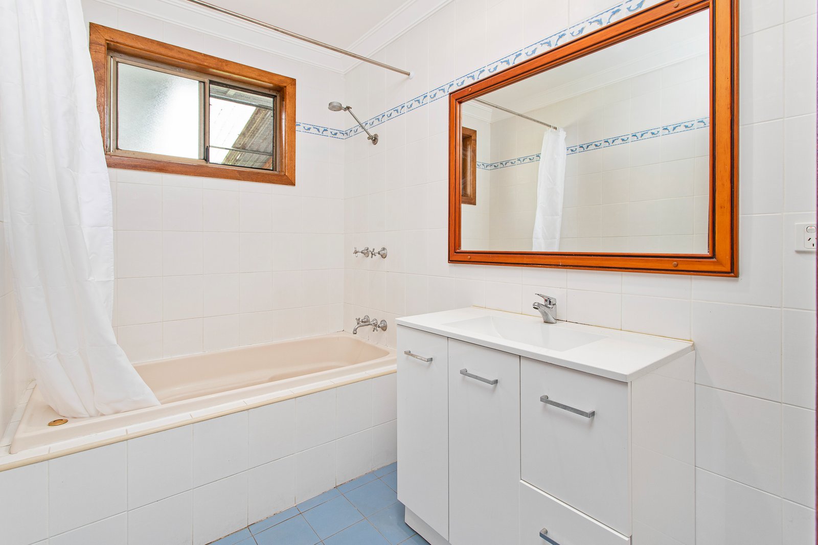 65 Hertford Street BERKELEY 6