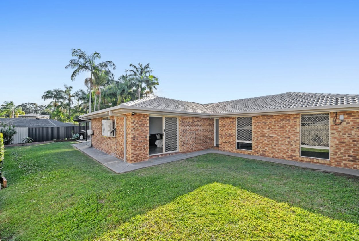 65 Hickey Way CARRARA 18