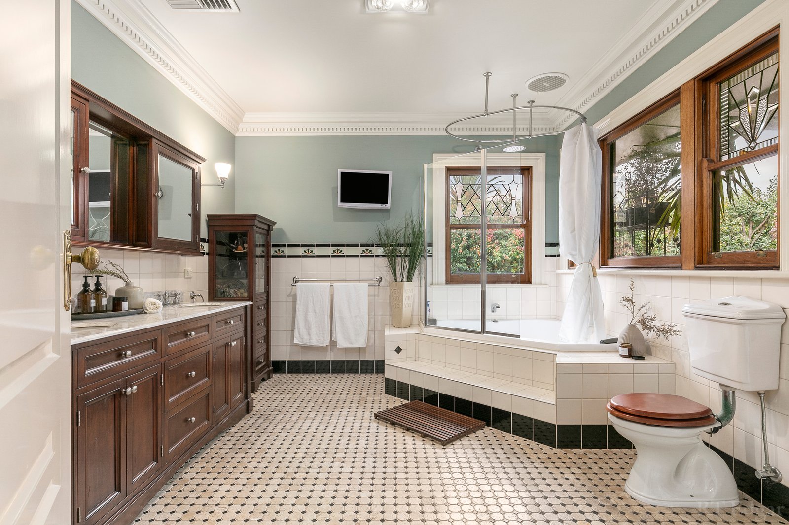 Real Estate and Property in 65 High Street South, Kew, VIC