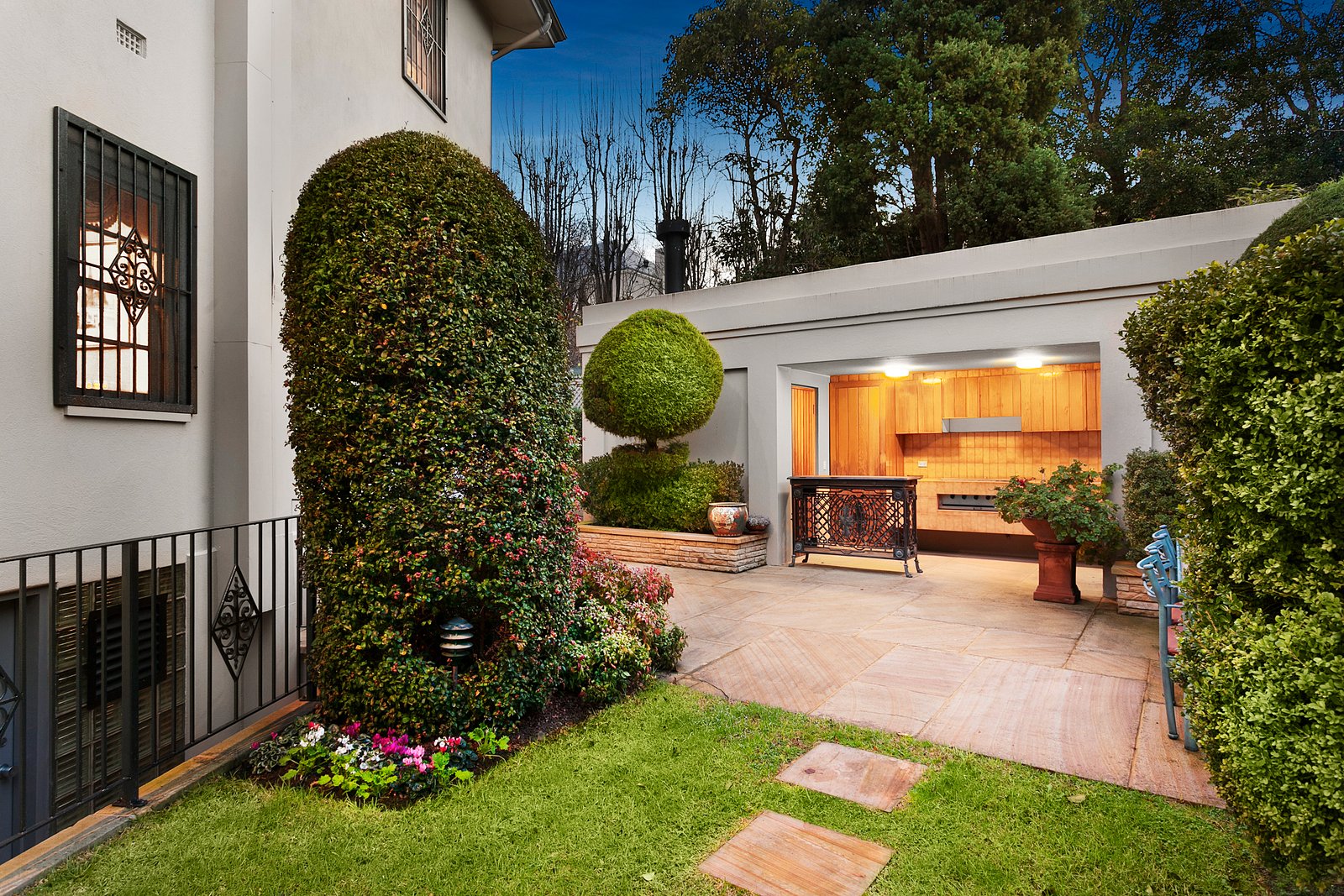 Real Estate and Property in 65 Hopetoun Road, Toorak, VIC