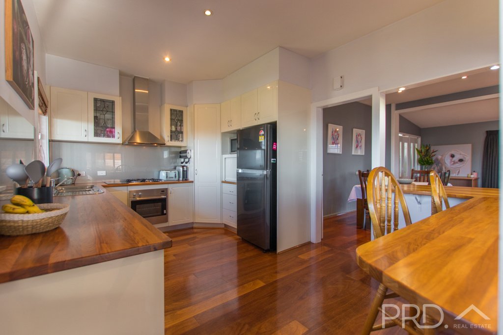 65 Lambie Street TUMUT 4