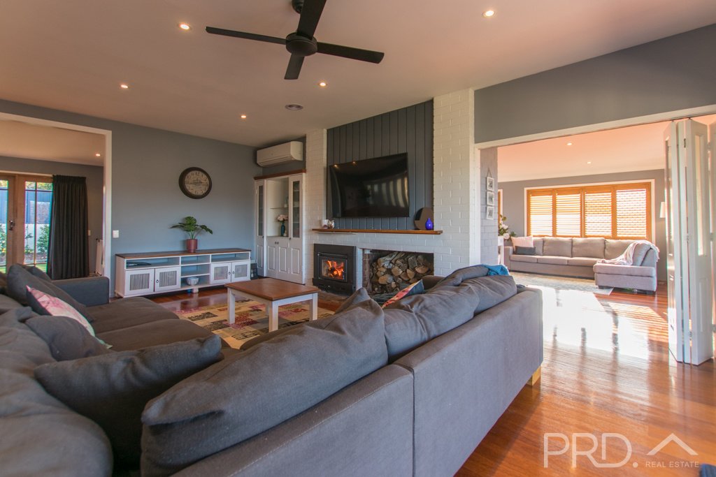 65 Lambie Street TUMUT 5