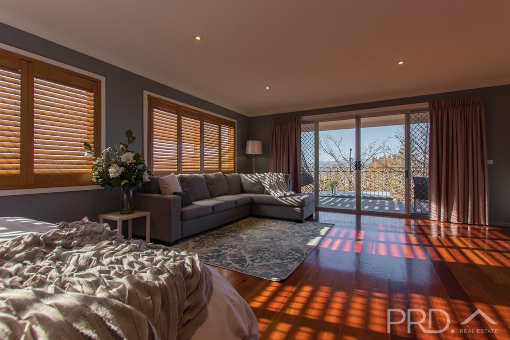 65 Lambie Street TUMUT 7