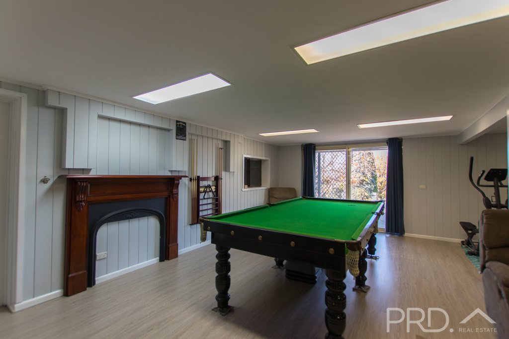 65 Lambie Street TUMUT 16