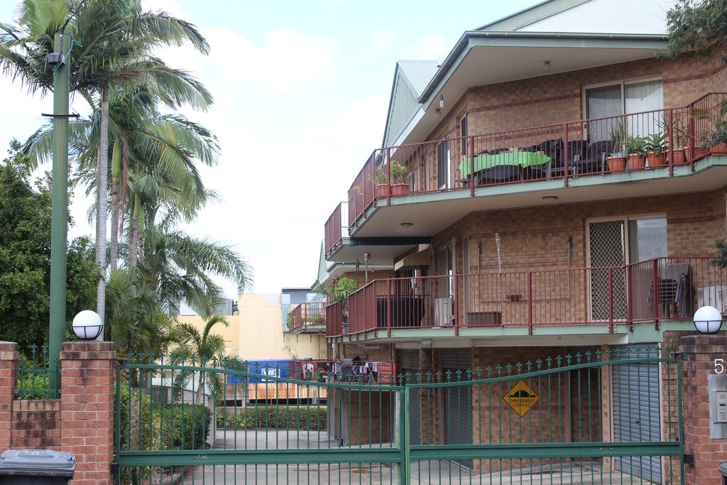 6/5 Laura Street LUTWYCHE 11