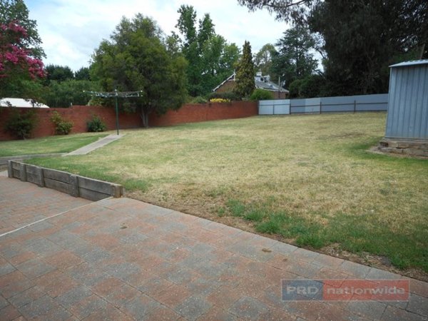 65 Lynch Street ADELONG 14