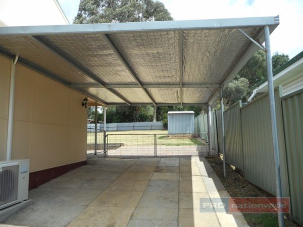 65 Lynch Street ADELONG 18