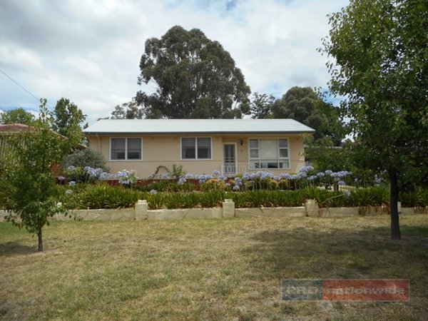 65 Lynch Street ADELONG 21