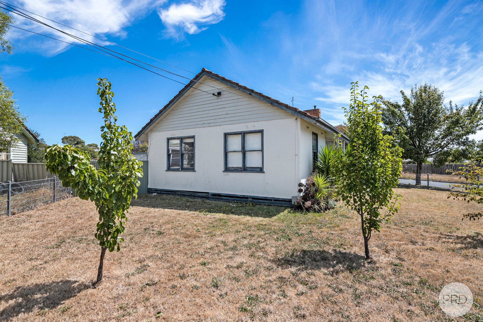 65 Marigold Street WENDOUREE 8