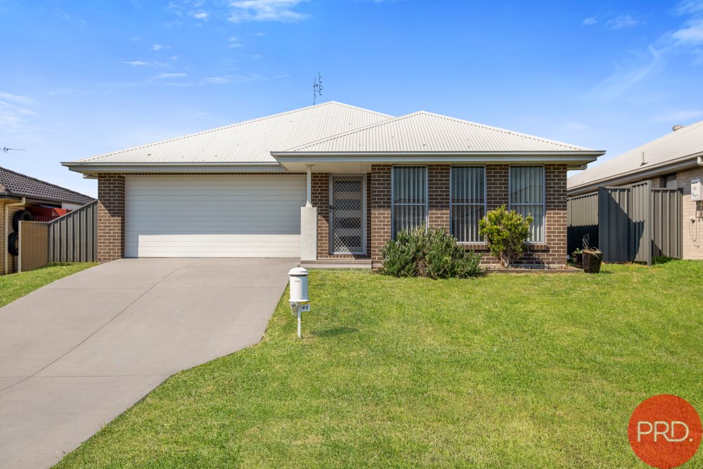 65 Niven Parade RUTHERFORD 1