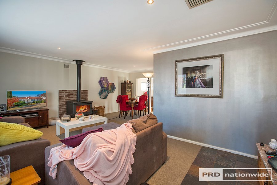 65 Oak Street TAMWORTH 11