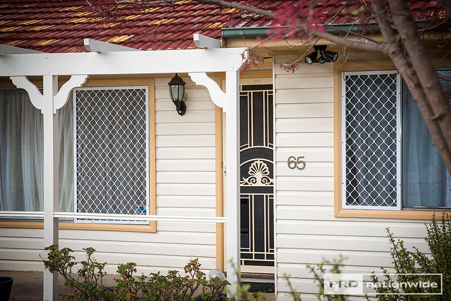 65 Oak Street TAMWORTH 14