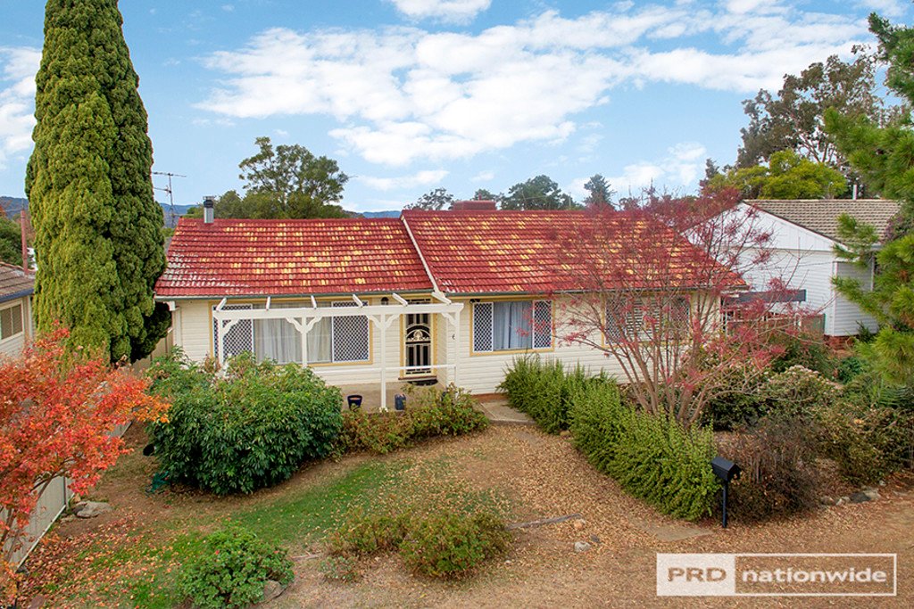 65 Oak Street TAMWORTH 21