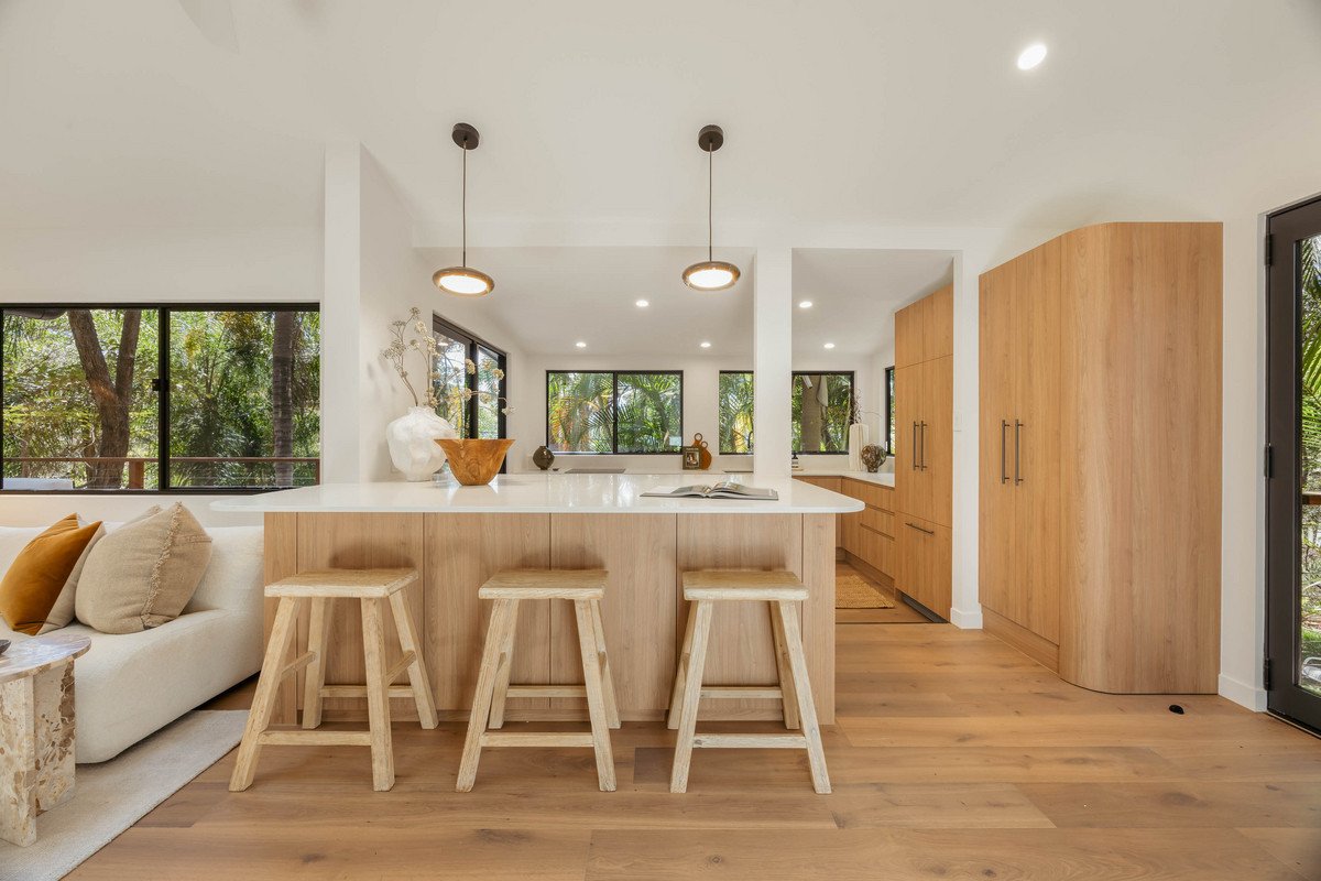 65 Ocean Parade Burleigh Heads 14