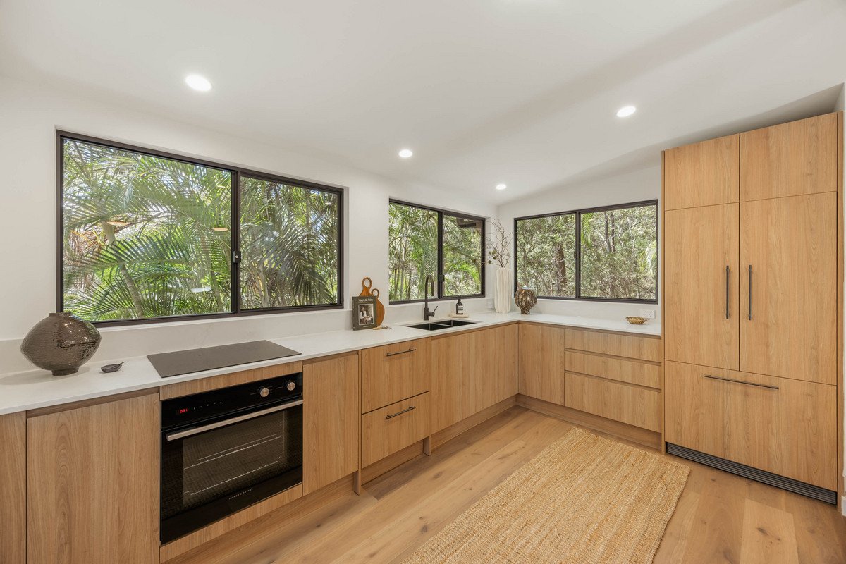 65 Ocean Parade Burleigh Heads 15