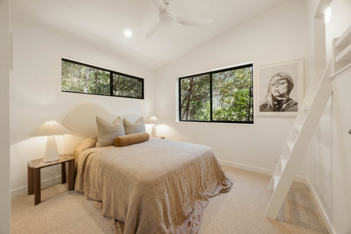 65 Ocean Parade Burleigh Heads 24