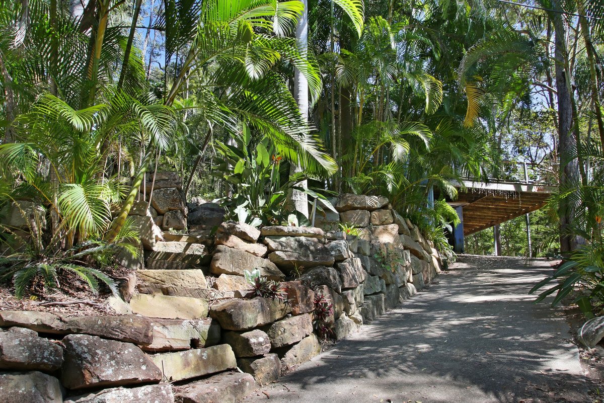 65 Ocean Parade Burleigh Heads 2