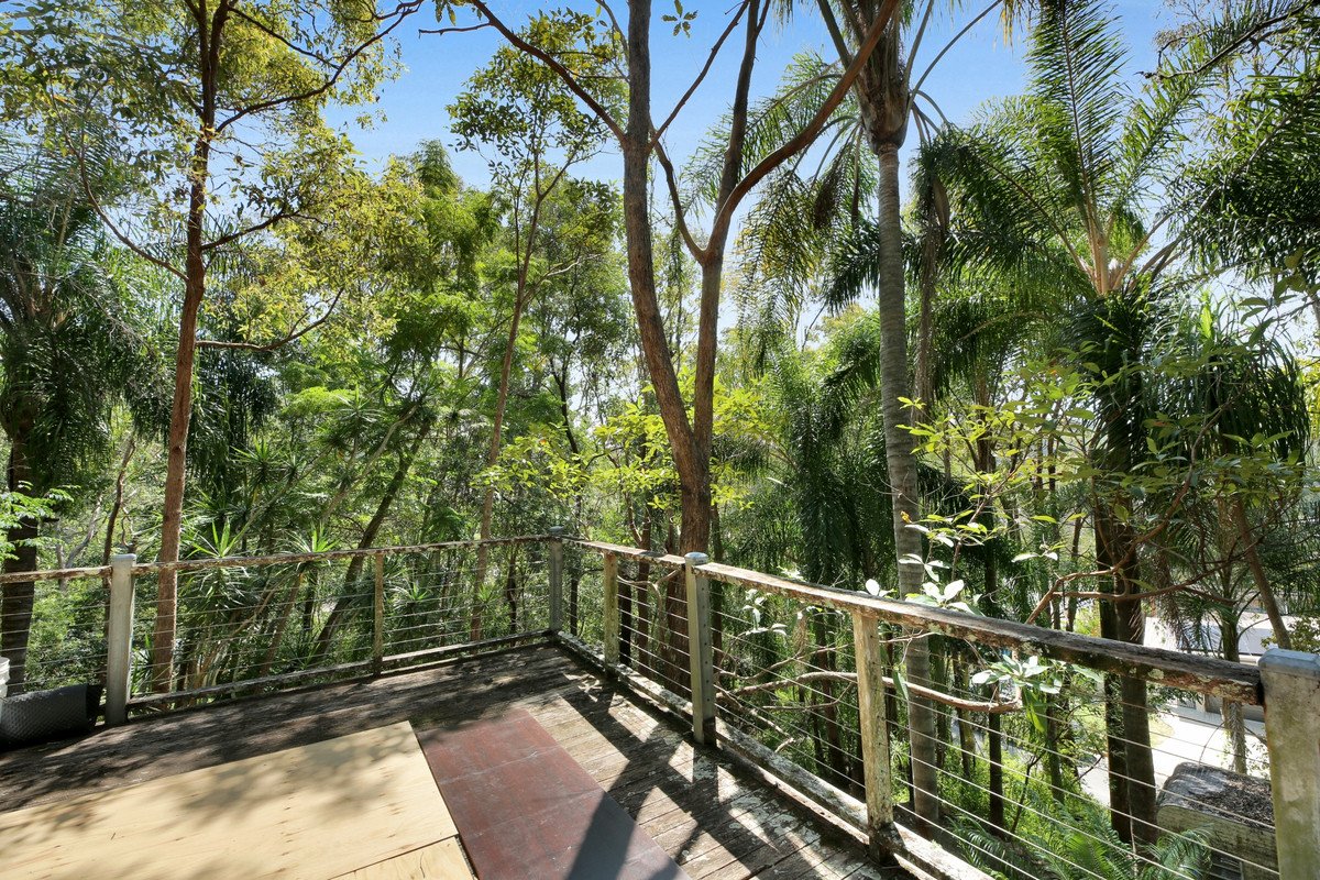 65 Ocean Parade Burleigh Heads 10