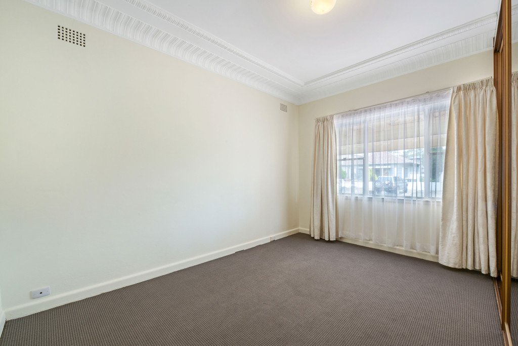 65 Pasadena Street MONTEREY 6