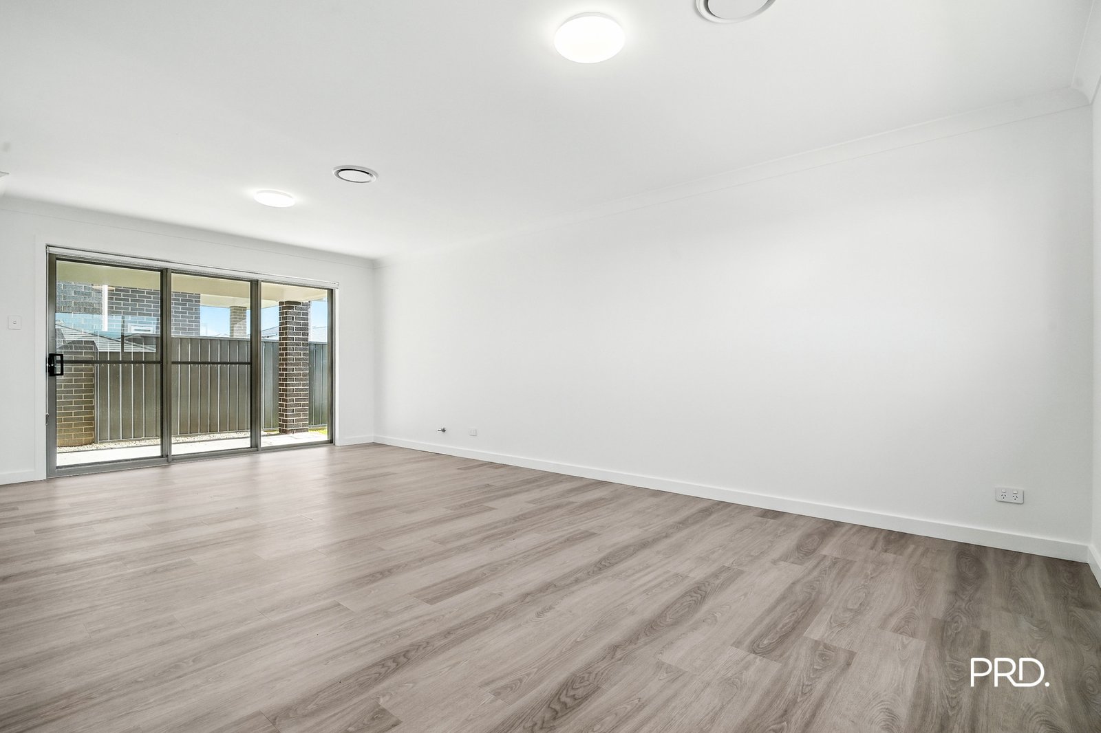 65 Peartree Cct  Werrington 7