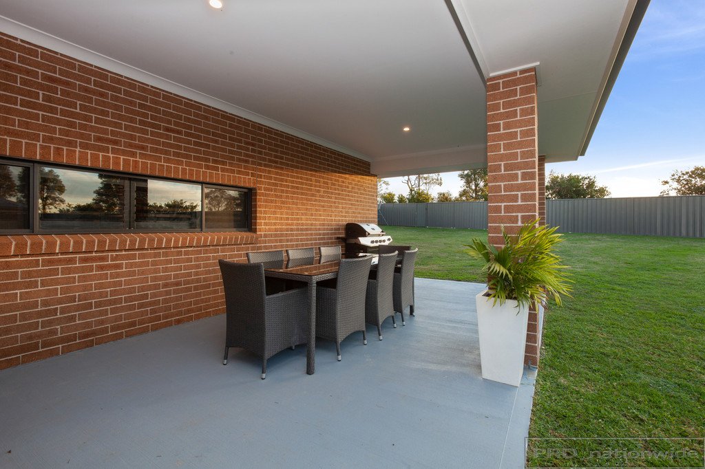 65 Radiant Avenue BOLWARRA HEIGHTS 3