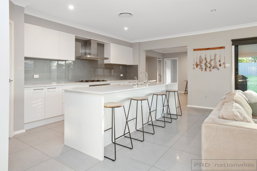 65 Radiant Avenue BOLWARRA HEIGHTS 13