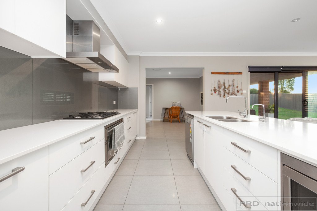 65 Radiant Avenue BOLWARRA HEIGHTS 14