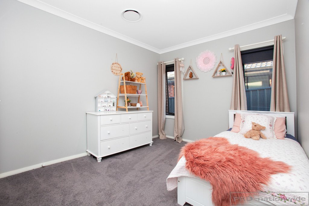 65 Radiant Avenue BOLWARRA HEIGHTS 19