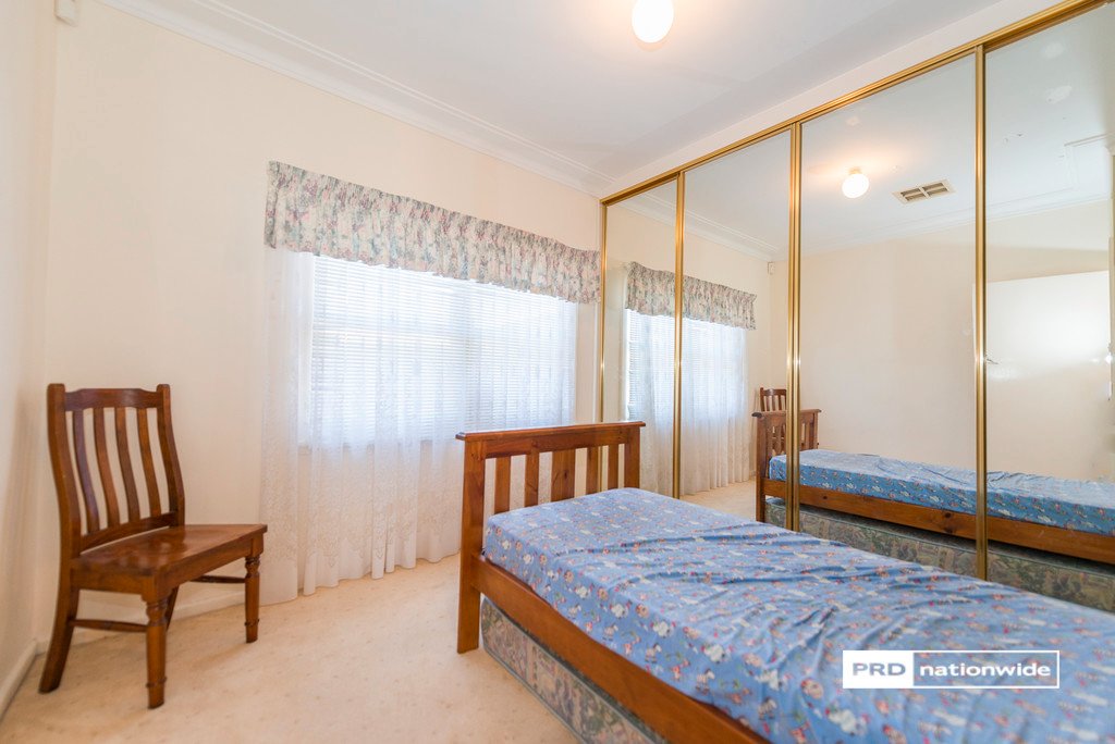 65 Robert Street TAMWORTH 8