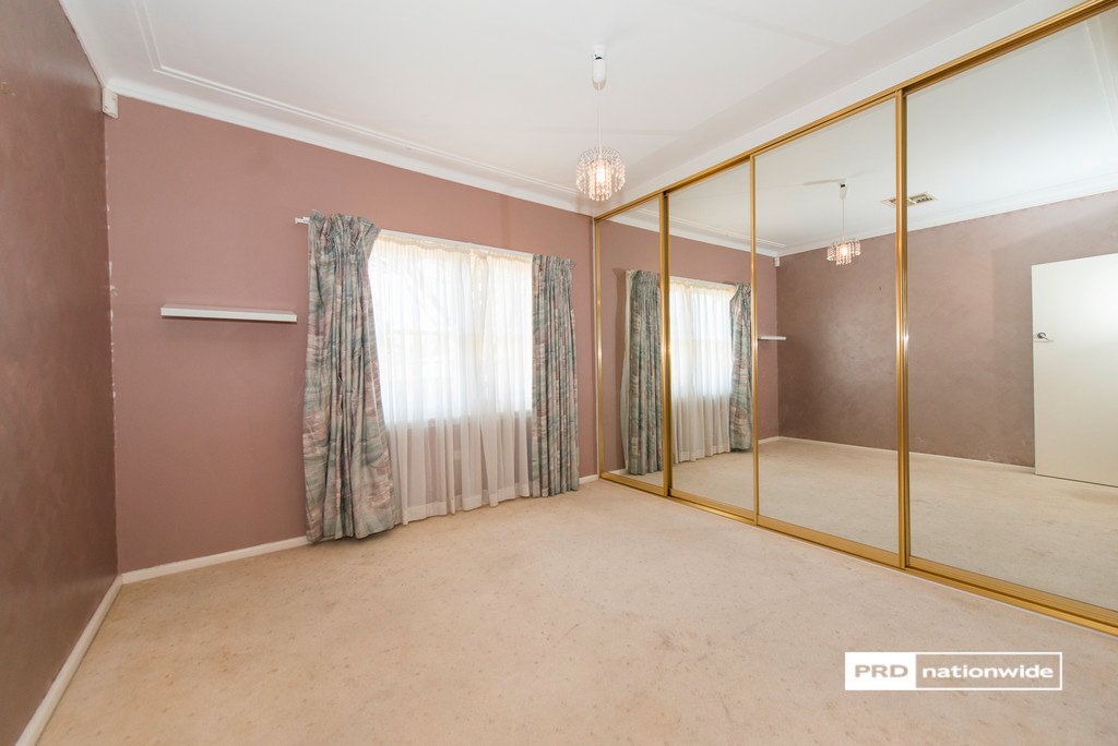65 Robert Street TAMWORTH 11