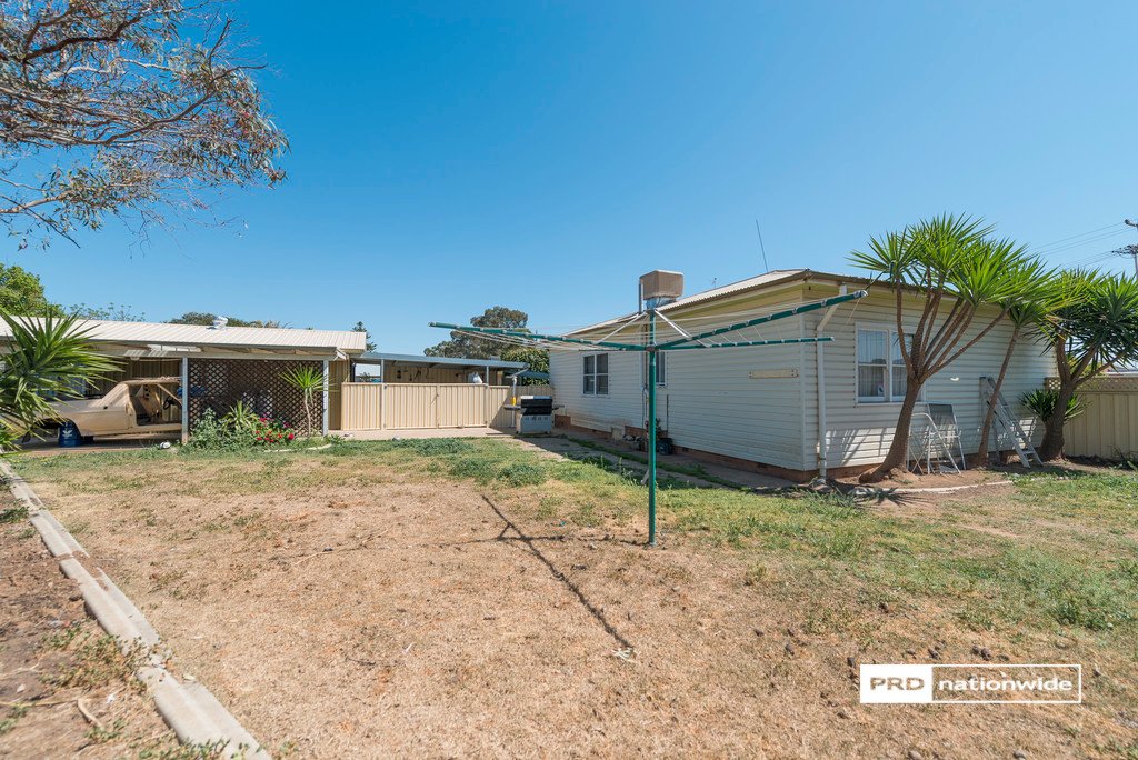 65 Robert Street TAMWORTH 16