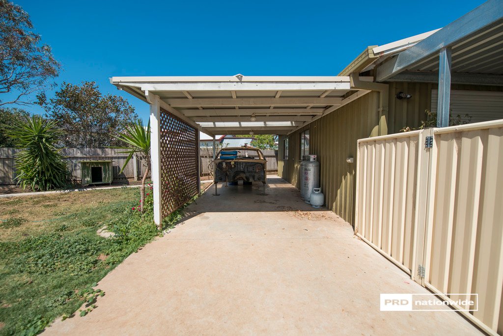 65 Robert Street TAMWORTH 17