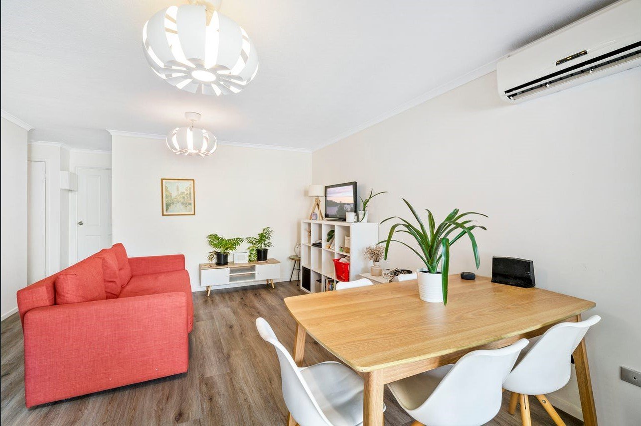 6/5 Rolan Court PALM BEACH 2