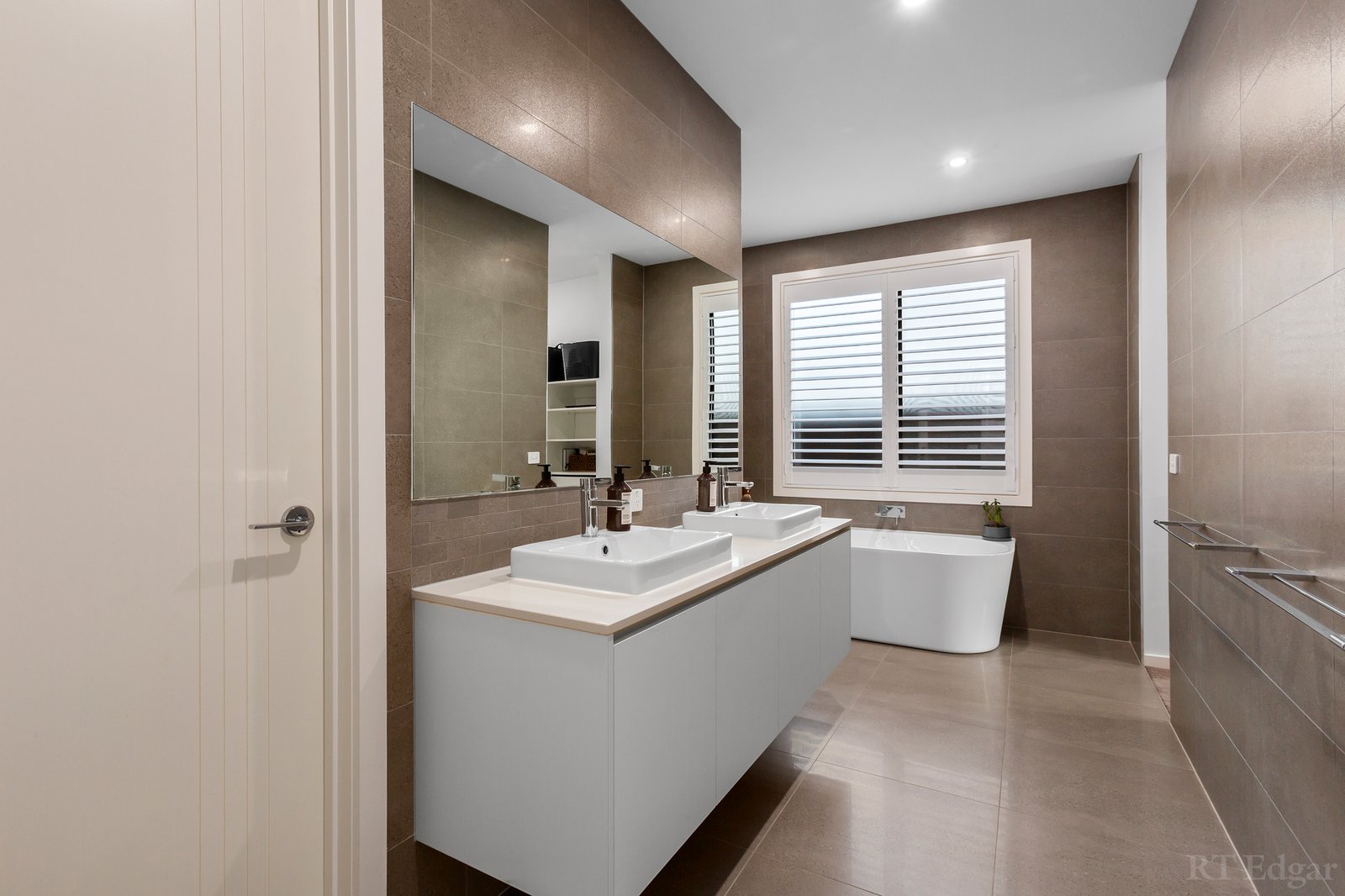 Real Estate and Property in 65 Samphire Drive, Connewarre, VIC