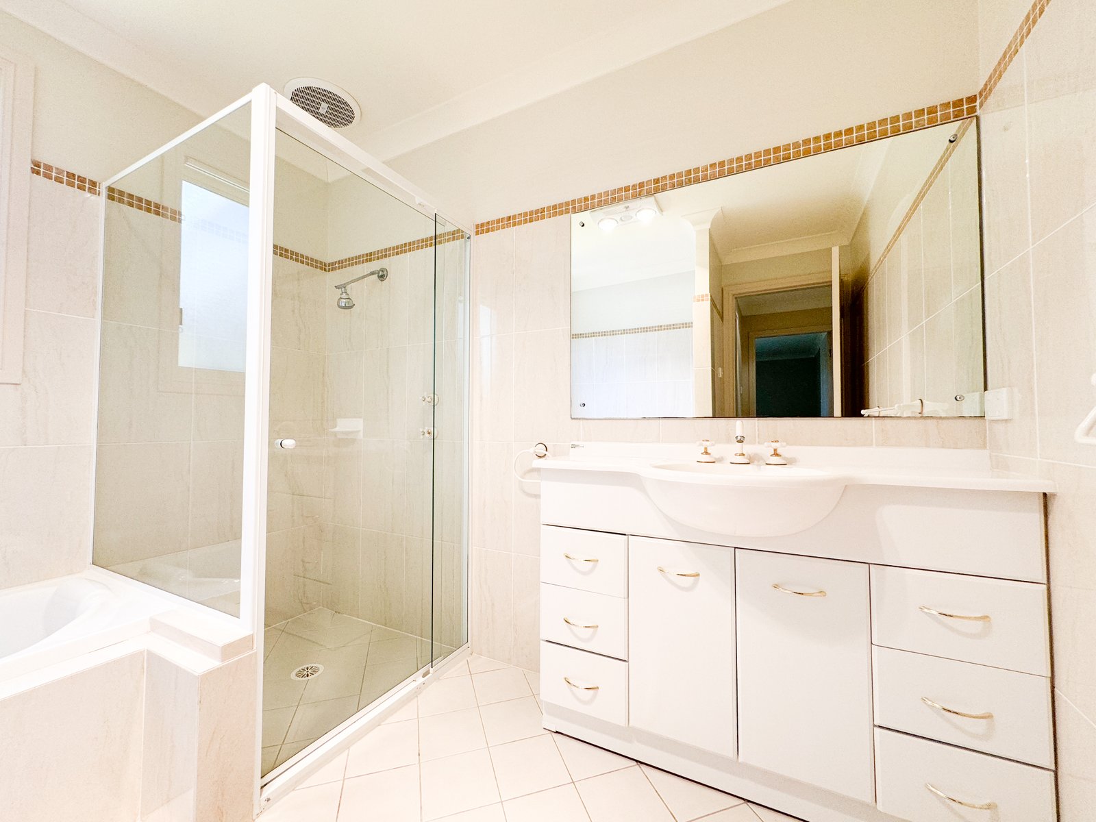 65 Sergeant Baker Drive CORLETTE 19