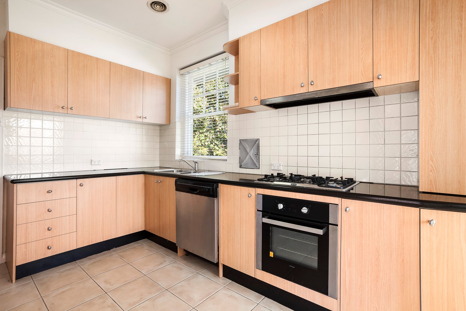 Real Estate and Property in 6/5 Stanhope Court, South Yarra, VIC