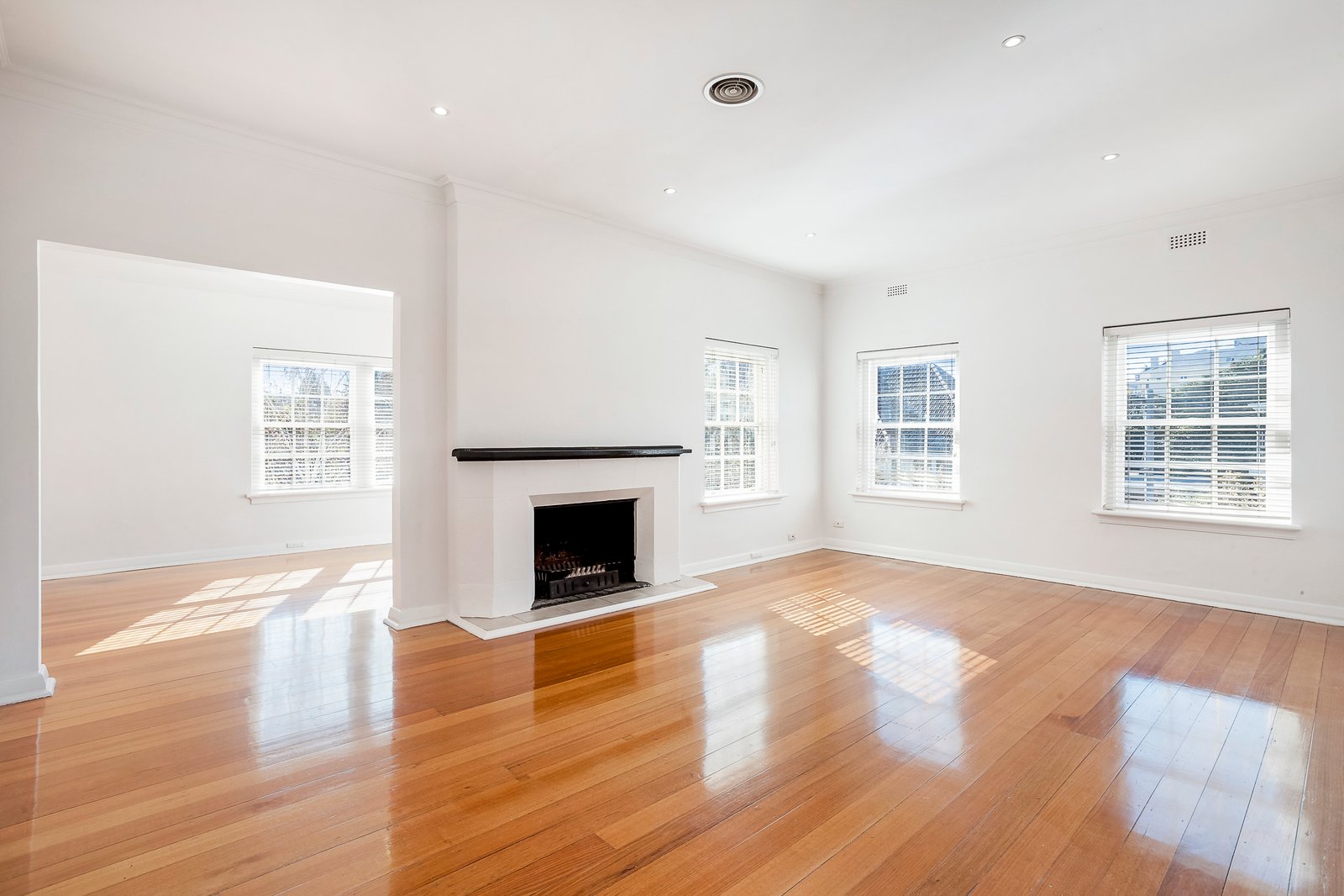 Real Estate and Property in 6/5 Stanhope Court, South Yarra, VIC